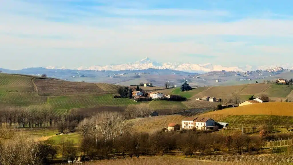 Monviso visible from the SP456 of the Turchino
