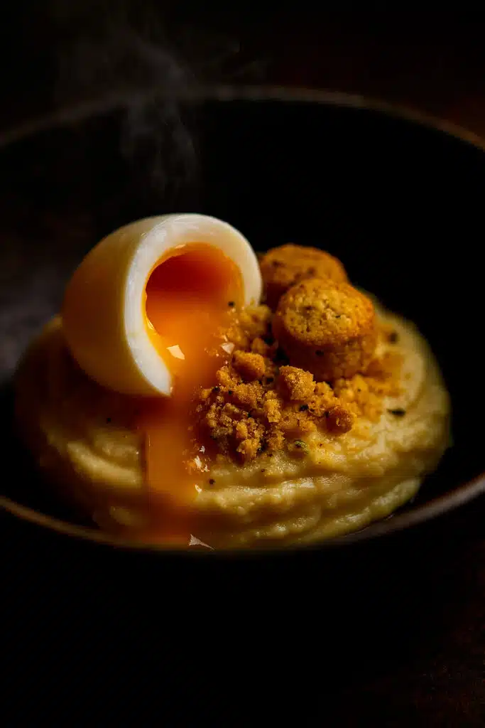 Uovo-Barzotto-e-crumble-di-salatì-all-erba-cipollina » Uovo Barzotto, Crema di Patate e Crumble di Salatì all'Erba Cipollina Specialità Valerio Volpe